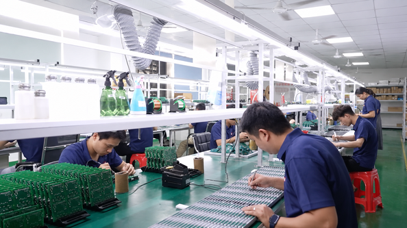 Shenzhen Jutai Comm Co., Ltd. línea de producción del fabricante